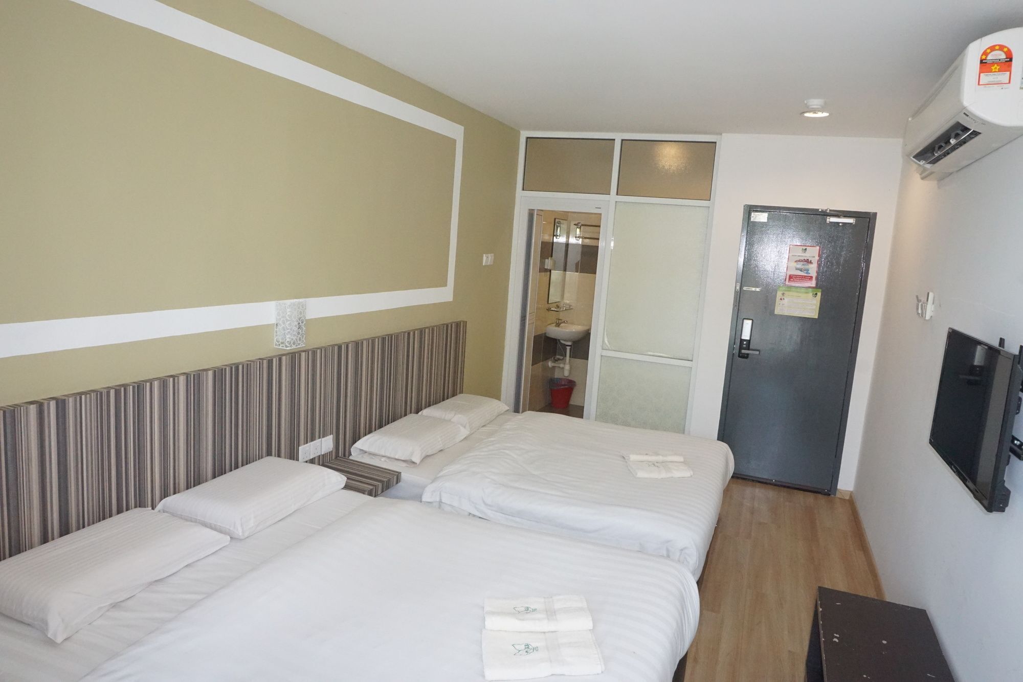 Sun Inns Hotel Айер-Керох Экстерьер фото